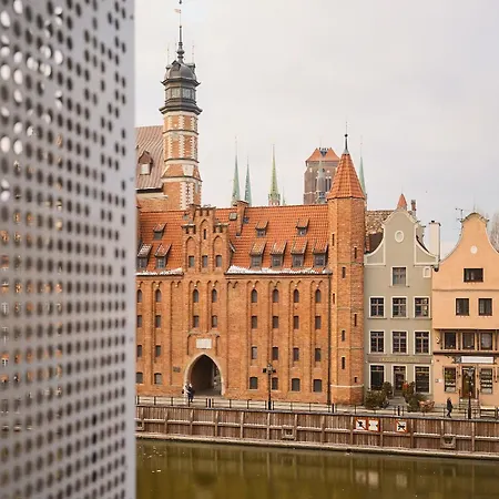 Granaria Premium Riverside & Parking By Downtown Aparthotel 4*