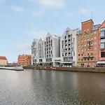 Granaria Premium Riverside & Parking By Downtown 4*
