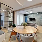 Granaria Premium Riverside & Parking By Downtown Gdańsk