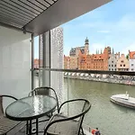 Granaria Premium Riverside & Parking By Downtown Gdansk