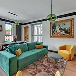 Hotel apartamentowy Granaria Premium Riverside & Parking By Downtown 4*