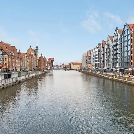 شقة Granaria Premium Riverside & Parking By Downtown *