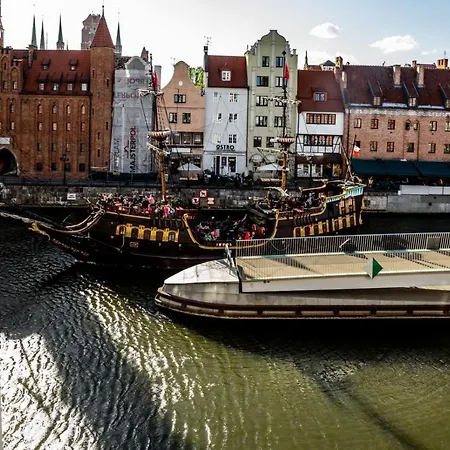 Granaria Premium Riverside & Parking By Downtown Apartment Gdansk
