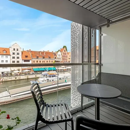Granaria Premium Riverside & Parking By Downtown Appartement *