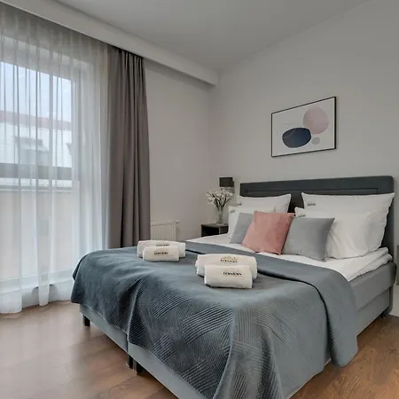 Granaria Premium Riverside & Parking By Downtown 4*