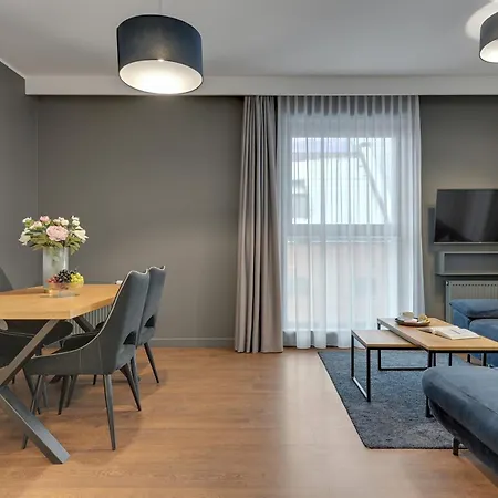 Granaria Premium Riverside & Parking By Downtown Aparthotel 4*