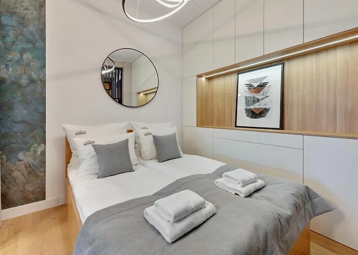 Granaria Premium Riverside & Parking By Downtown 4* Danzica