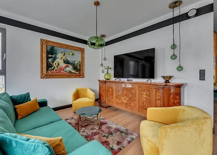 Aparthotel Granaria Premium Riverside & Parking By Downtown 4*