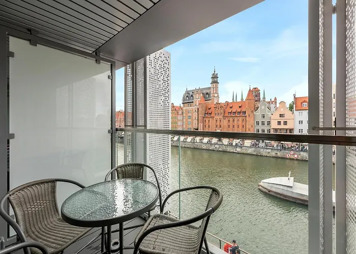 Granaria Premium Riverside & Parking By Downtown Gdansk