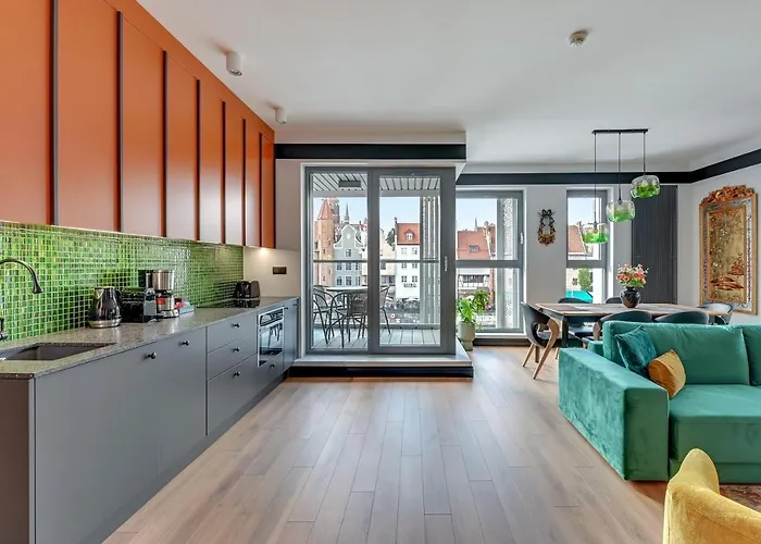 Aparthotel Granaria Premium Riverside & Parking By Downtown 4*