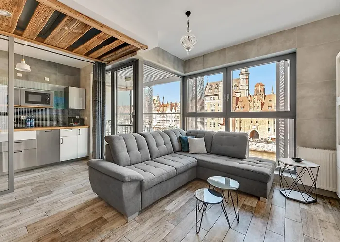 Aparthotel Granaria Premium Riverside & Parking By Downtown 4*