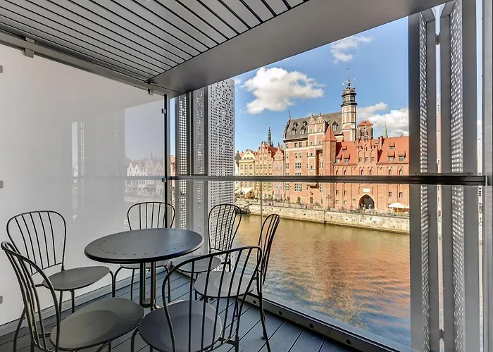 Granaria Premium Riverside & Parking By Downtown