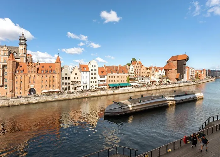 Aparthotel Granaria Premium Riverside & Parking By Downtown