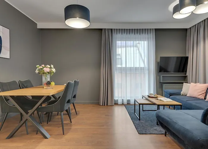 Granaria Premium Riverside & Parking By Downtown Aparthotel 4*