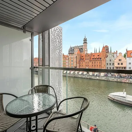 Granaria Premium Riverside & Parking By Downtown Gdansk