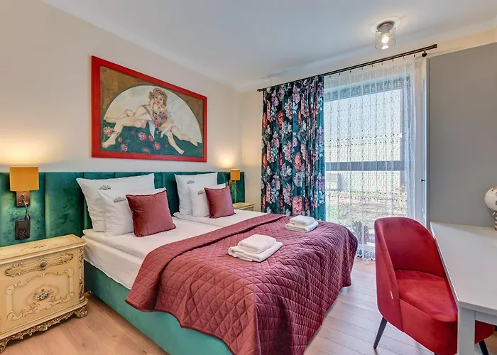 Granaria Premium Riverside & Parking By Downtown Apartahotel